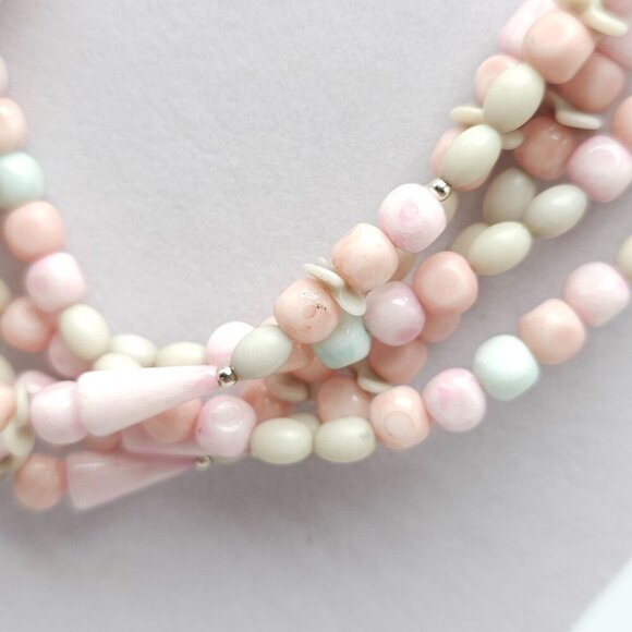 Vintage NOS Multi Strand Pastel Lucite Beaded Necklace 19" Pink White Green - Picture 3 of 5